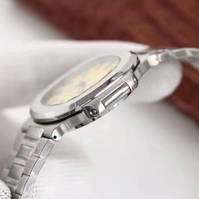 파텍필립 노틸러스 5711/1A-018 레몬